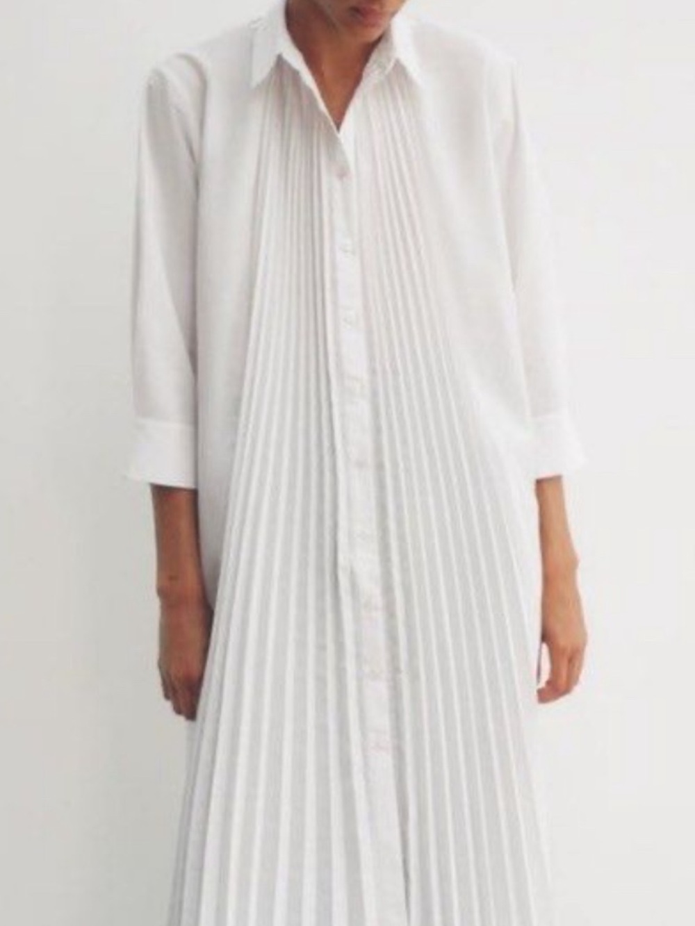 Zara white pleated poplin dress
M